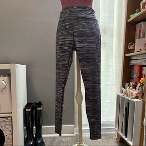 EUC JOYLAB BLK/WHT LEGGINGS - XXL
